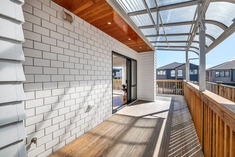 Photo of property in 80 Drumbuoy Drive, Flat Bush, Auckland, 2019