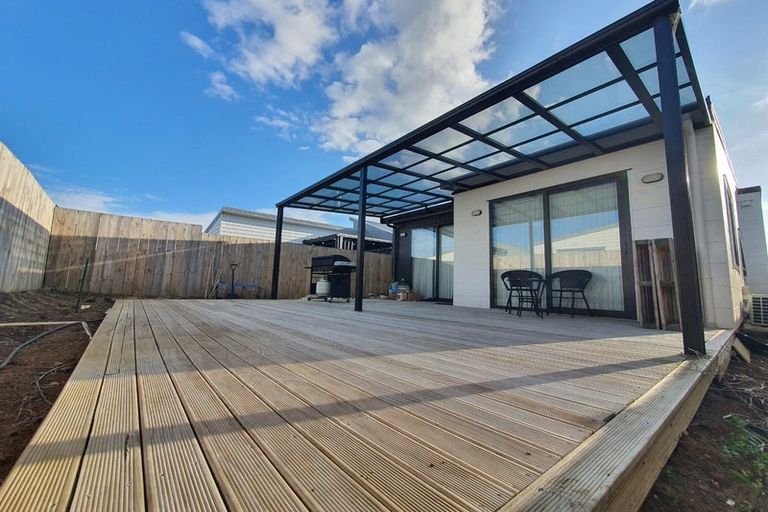 Photo of property in 28 John Gray Street, Papakura, 2110