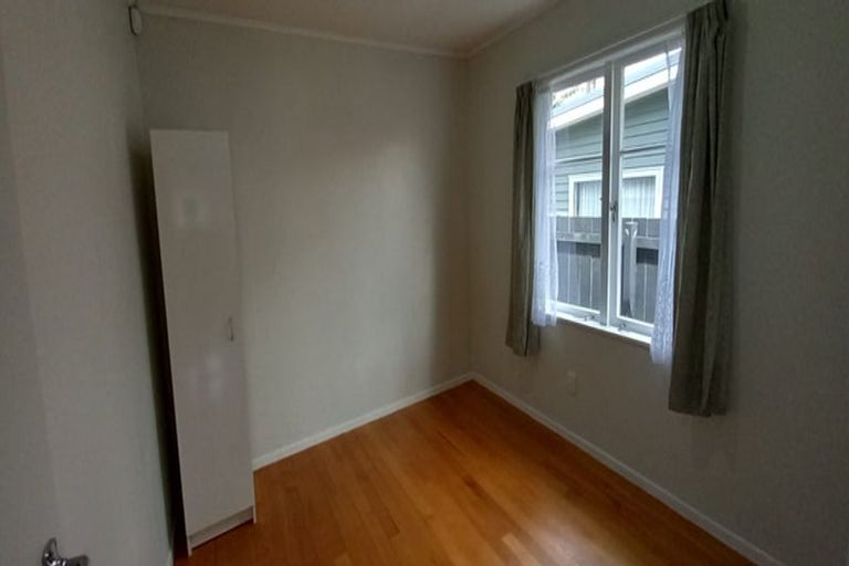 Photo of property in 512 Te Atatu Road, Te Atatu Peninsula, Auckland, 0610