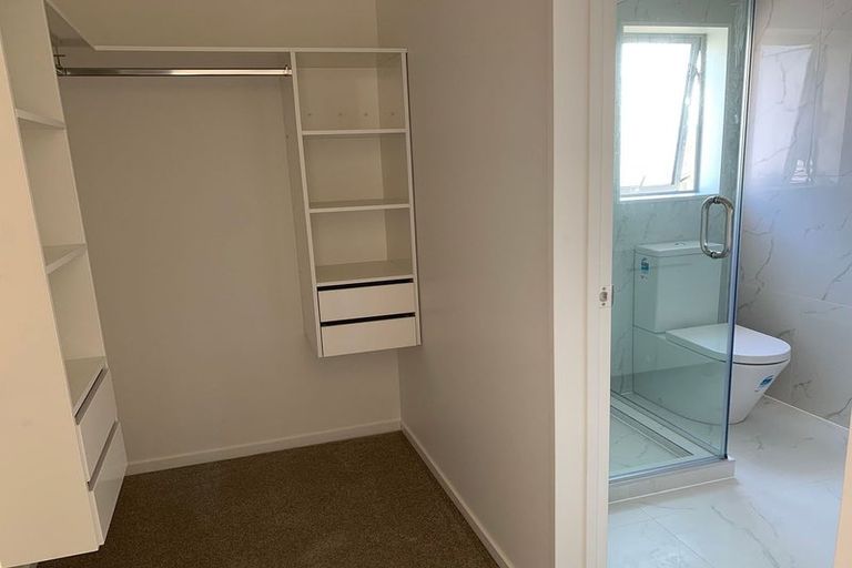 Photo of property in 136a Prince Regent Drive, Half Moon Bay, Auckland, 2012
