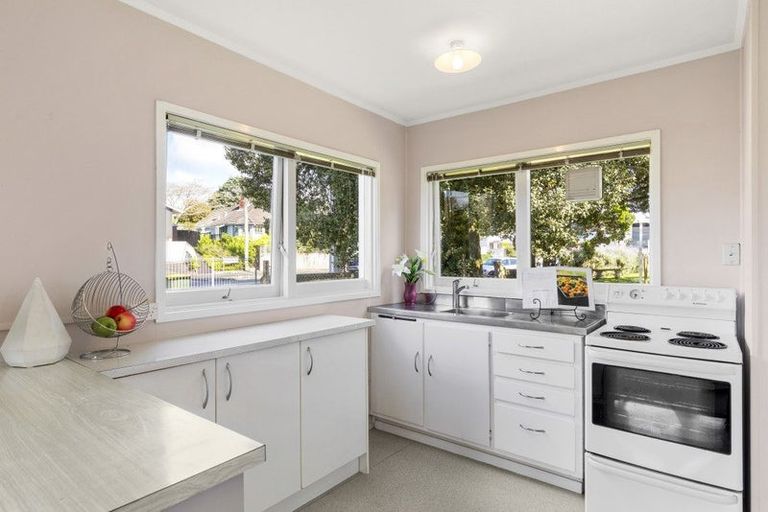 Photo of property in 1/16 Church Street, Devonport, Auckland, 0624