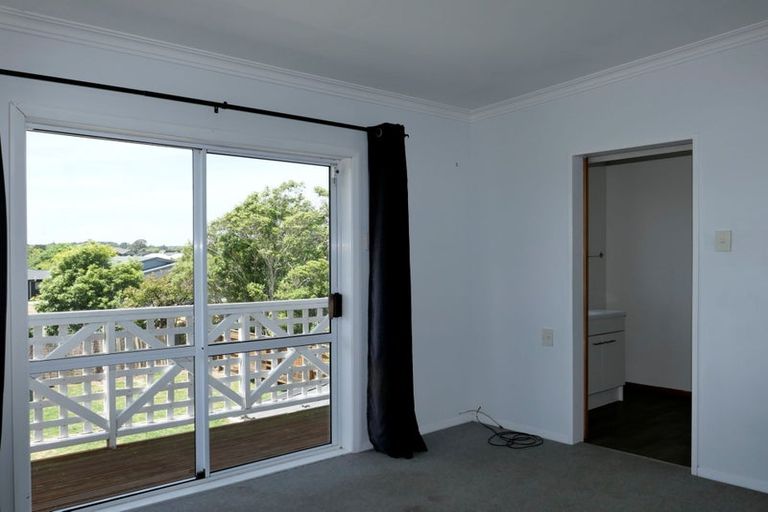 Photo of property in 166 Queen Street West, Levin, 5510