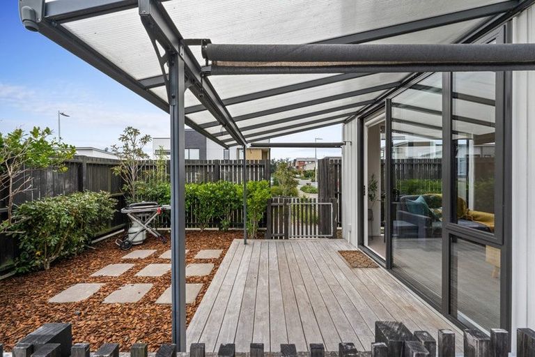 Photo of property in 1/25 Sidney Wallingford Way, Hobsonville, Auckland, 0616