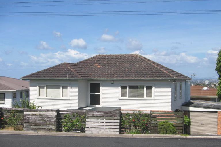 Photo of property in 1/23 High Road, Glenfield, Auckland, 0629