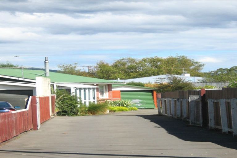 Photo of property in 10 Moeraki Road, Maoribank, Upper Hutt, 5018