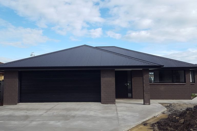 Photo of property in 42 Phillips Street, Sanson, 4817