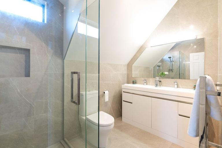 Photo of property in 61 Manor Park, Sunnyhills, Auckland, 2010