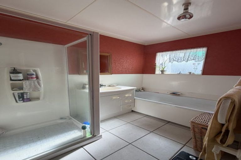 Photo of property in 40 Charntay Avenue, Clover Park, Auckland, 2019