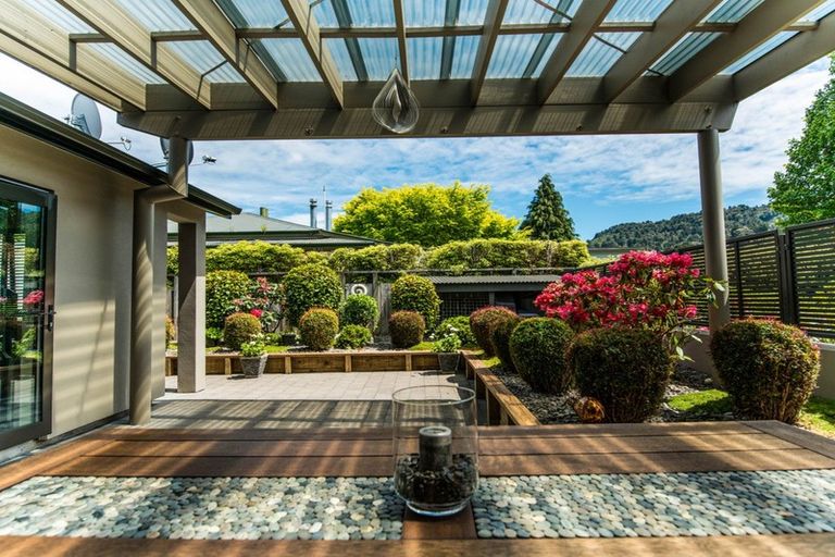 Photo of property in 2/39 Railway Row, Ohakune, 4625