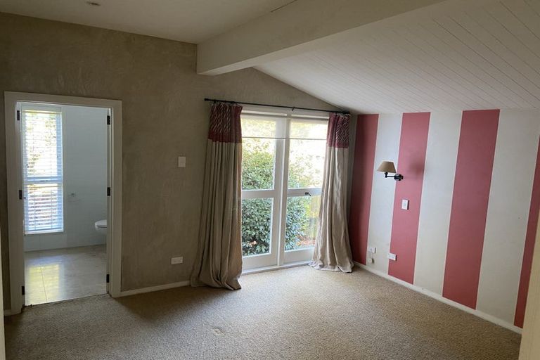 Photo of property in 2 Saint Leonards Road, Hauraki, Auckland, 0622