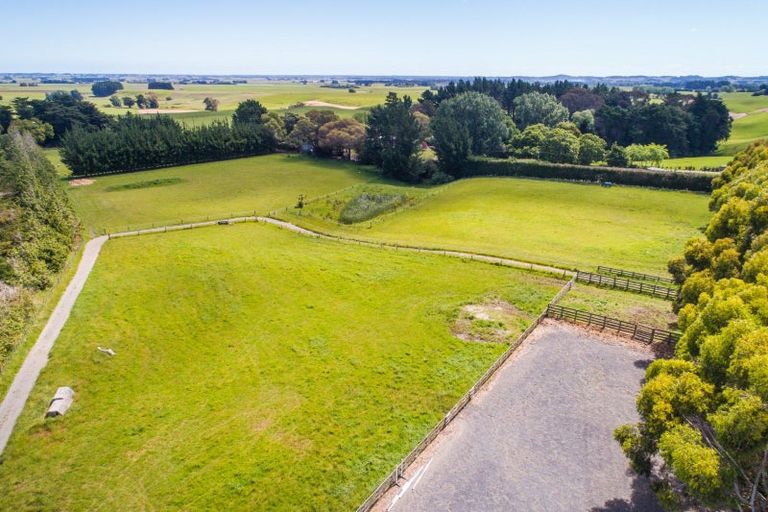 Photo of property in 237 Ngaio Road, Halcombe, Palmerston North, 4479