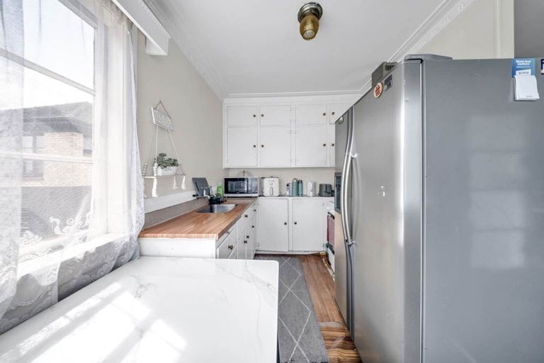 Photo of property in 2/14 Great South Road, Manurewa, Auckland, 2102