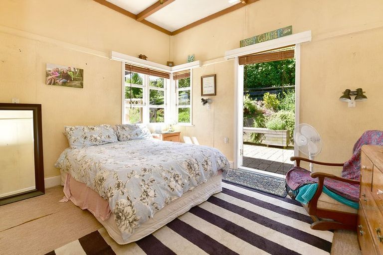 Photo of property in 13 Porter Crescent, Helensville, 0800