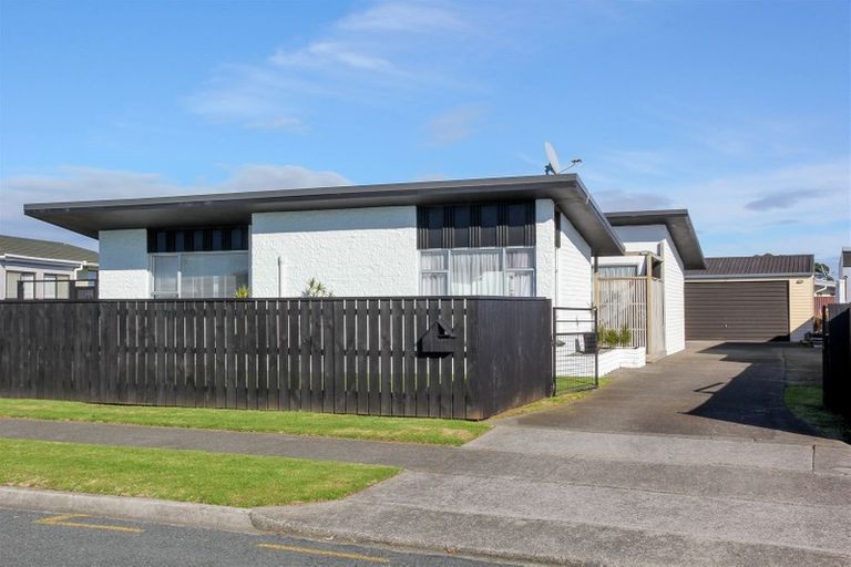 Photo of property in 17 Mangati Road, Bell Block, New Plymouth, 4312