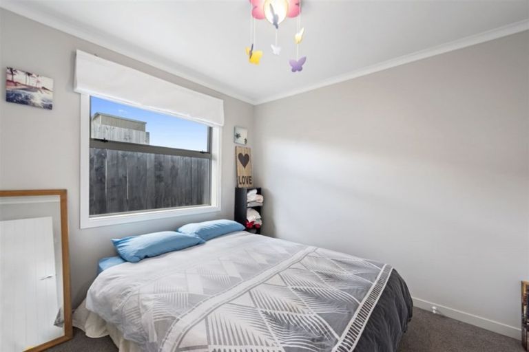 Photo of property in 64 Butterworth Crescent, Papamoa Beach, Papamoa, 3118