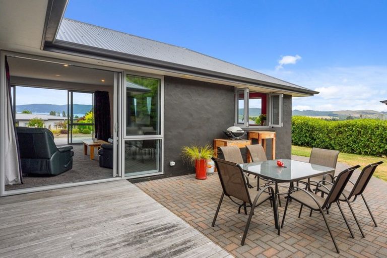 Photo of property in 4 Kestrel Lane, Kinloch, Taupo, 3377
