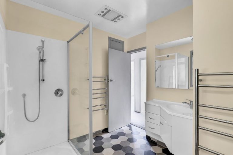 Photo of property in 33a Maire Street, Inglewood, 4330