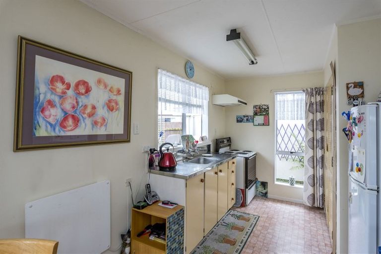 Photo of property in 110 Ryder Crescent, Levin, 5510