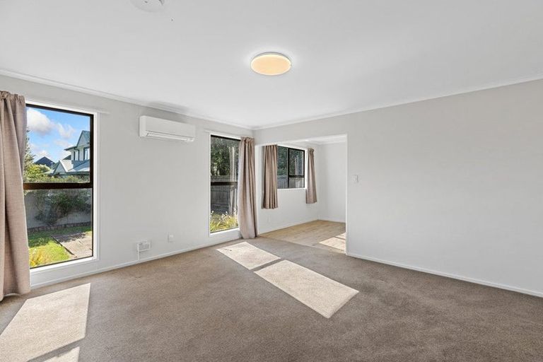 Photo of property in 2/94a Condell Avenue, Papanui, Christchurch, 8053