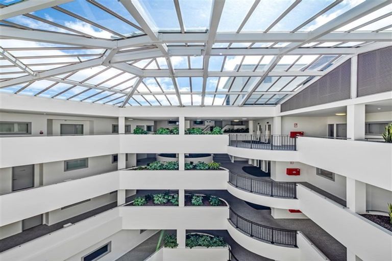 Photo of property in Stadium Garden Flats, 502/107 Thorndon Quay, Pipitea, Wellington, 6011