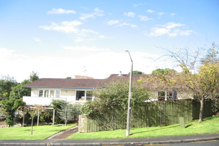 Photo of property in 1 Mcmillan Place, Mellons Bay, Auckland, 2014