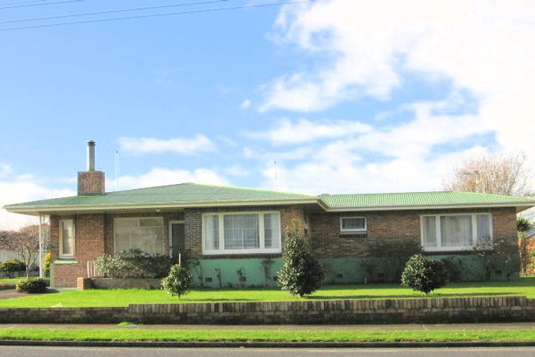 Photo of property in 102 Studholme Street, Morrinsville, 3300