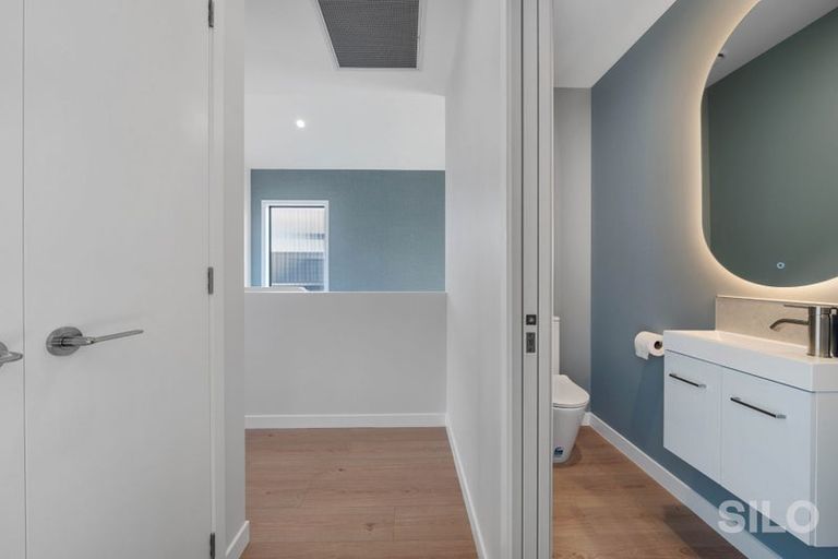 Photo of property in 35 Kikorangi Drive, Wainui, 0992