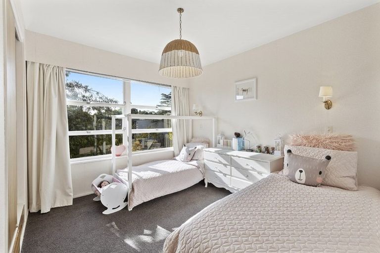 Photo of property in 11 Walpole Avenue, Hillpark, Auckland, 2102