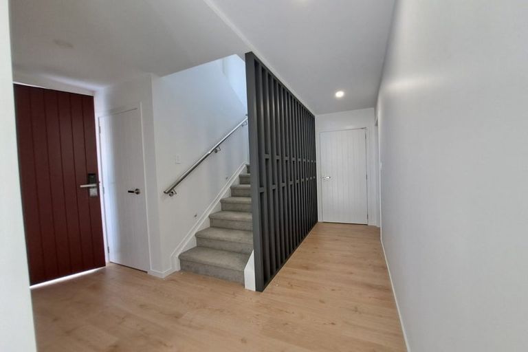 Photo of property in 18c Spinella Drive, Bayview, Auckland, 0629