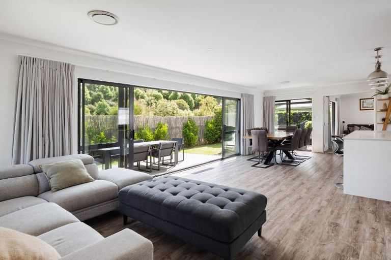 Photo of property in 84 Pakanga Grove, Pyes Pa, Tauranga, 3112