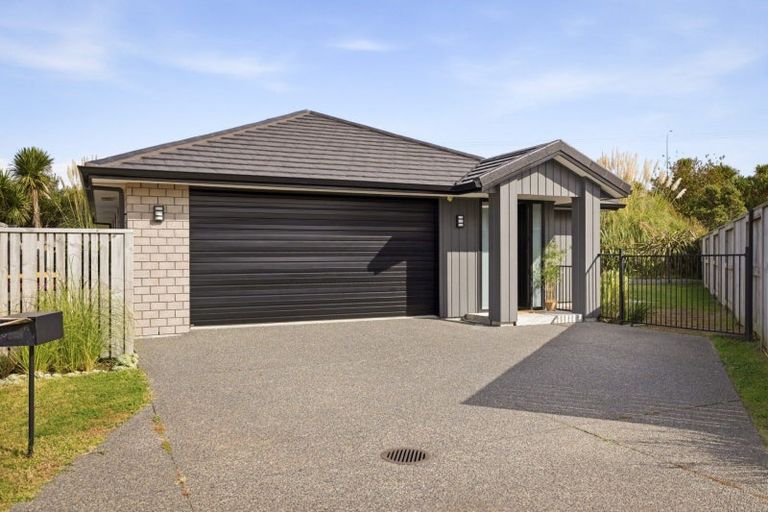 Photo of property in 85 Hills View Drive, Papamoa, 3118