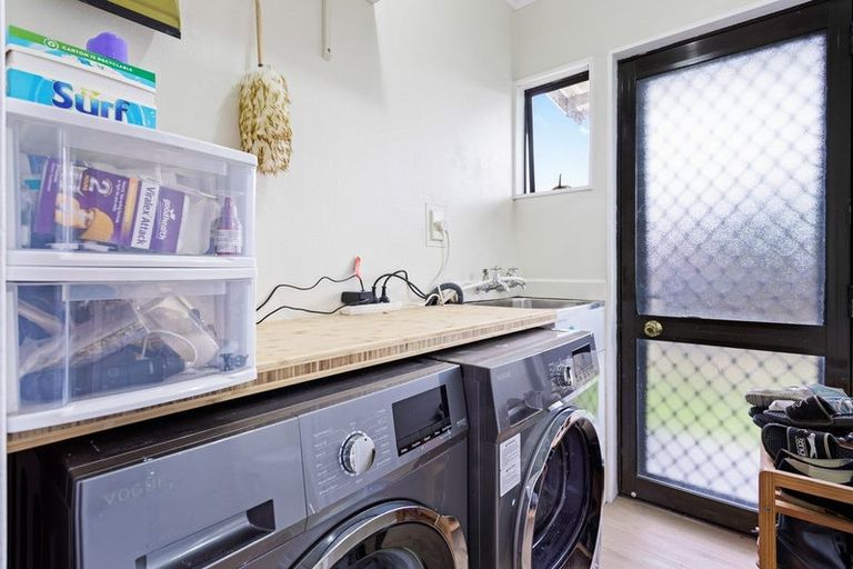 Photo of property in 2/35 Rollerson Street, Papakura, 2110