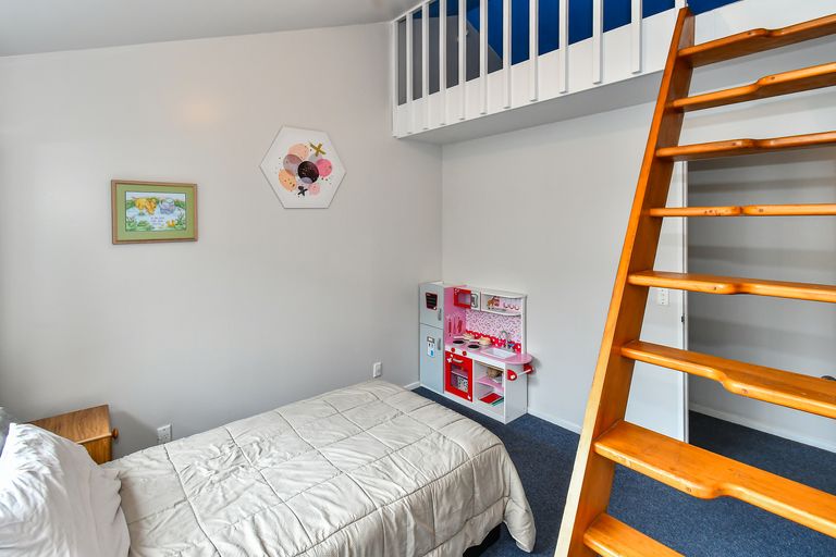 Photo of property in 29 Len Garlick Place, Pahurehure, Papakura, 2113