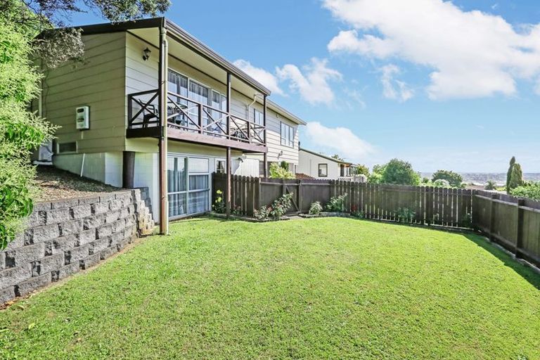 Photo of property in 38 Barberton Terrace, Red Hill, Papakura, 2110