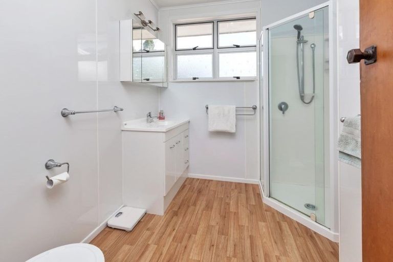 Photo of property in 5 Tuatara Drive, Te Kamo, Whangarei, 0112