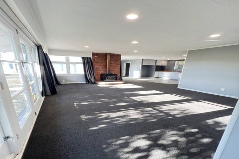 Photo of property in 2 Robert Street, Otatara, Invercargill, 9879