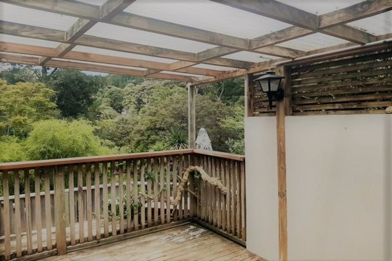 Photo of property in 19 Stallard Place, Glen Eden, Auckland, 0602