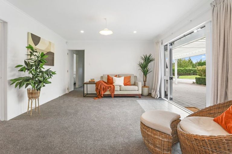 Photo of property in 93 Acacia Heights Drive, Acacia Bay, Taupo, 3385