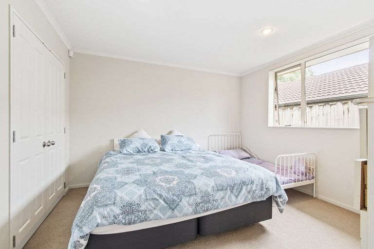 Photo of property in 182 Keri Vista Rise, Papakura, 2110