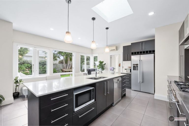 Photo of property in 2 Rangiora Street, Woburn, Lower Hutt, 5010