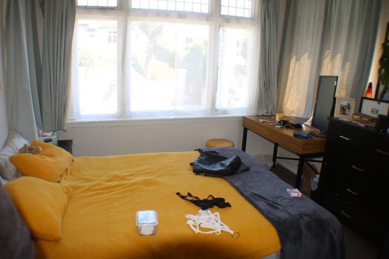 Photo of property in 73 Majoribanks Street, Mount Victoria, Wellington, 6011