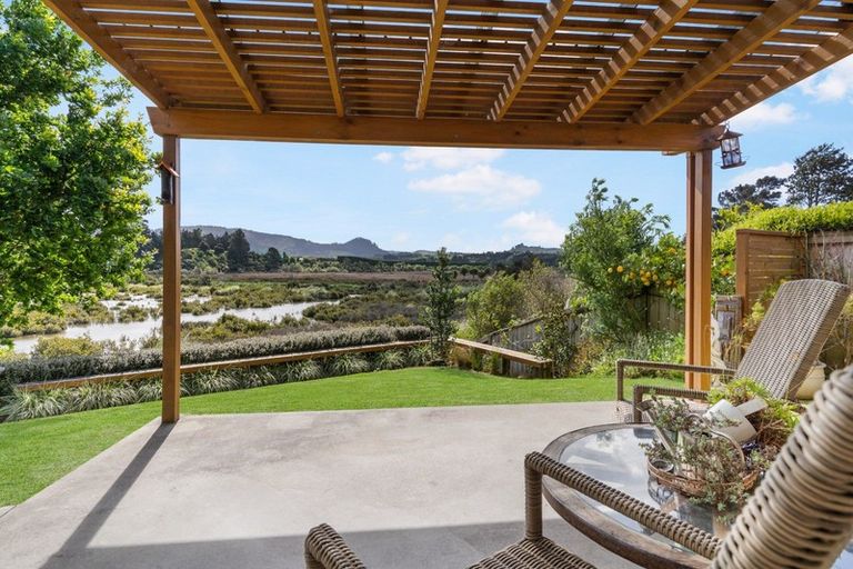 Photo of property in 21 Riverside Place, Katikati, 3129