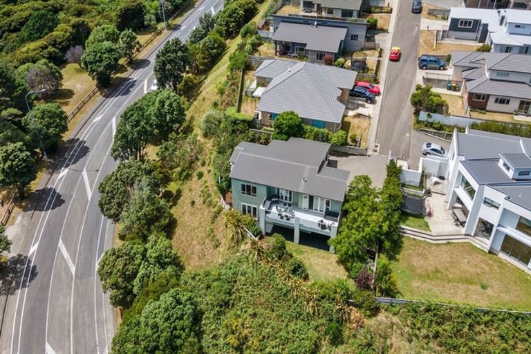 Photo of property in 38 Aspiring Terrace, Aotea, Porirua, 5024