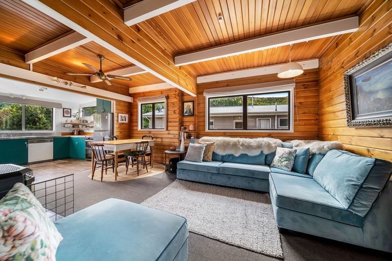 Photo of property in 69 Adamson Drive, Arrowtown, 9302