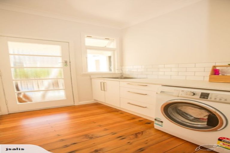 Photo of property in 3 Turi Street, Welbourn, New Plymouth, 4312