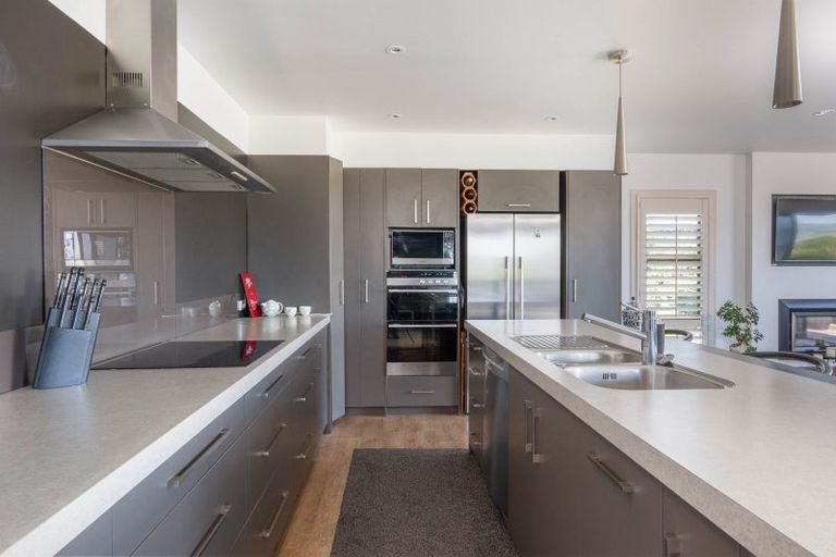 Photo of property in 2 Cherry Lane, Acacia Bay, Taupo, 3330