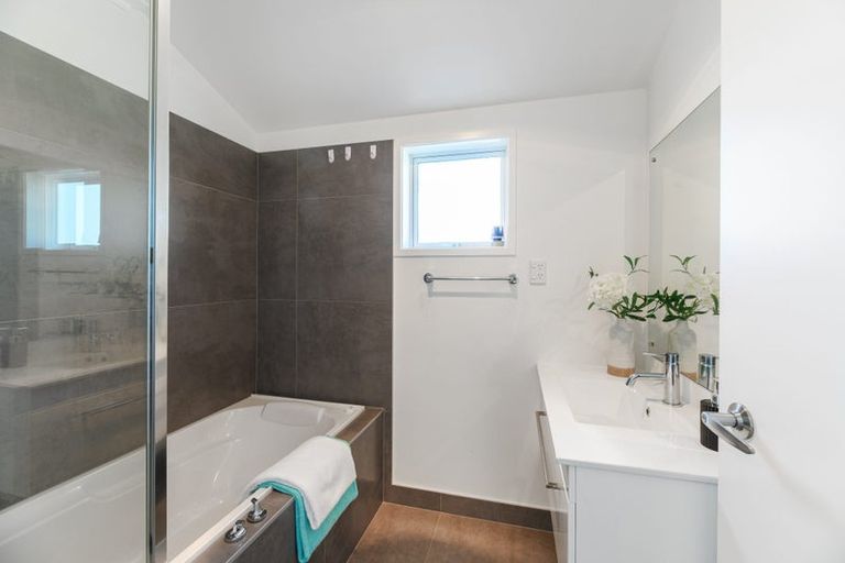 Photo of property in 1/67a Metcalfe Road, Ranui, Auckland, 0612