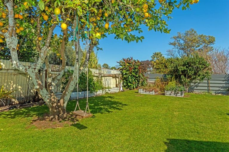 Photo of property in 10 Oates Street, Elgin, Gisborne, 4010