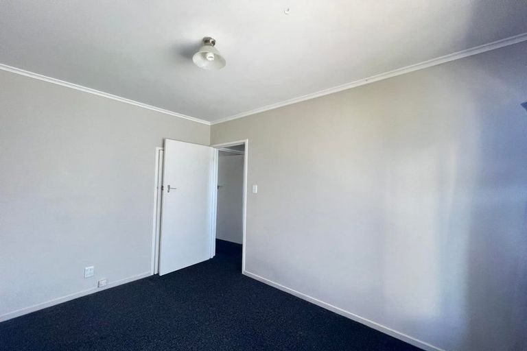 Photo of property in 1/115 Mcleod Road, Te Atatu South, Auckland, 0610