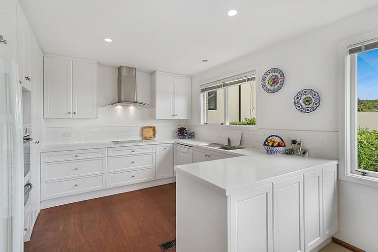 Photo of property in 1/32 Takahe Drive, Cashmere, Christchurch, 8022